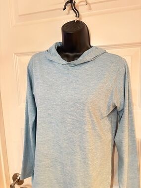 Patagonia Light Blue women’s Hooded Long-Sleeve Top